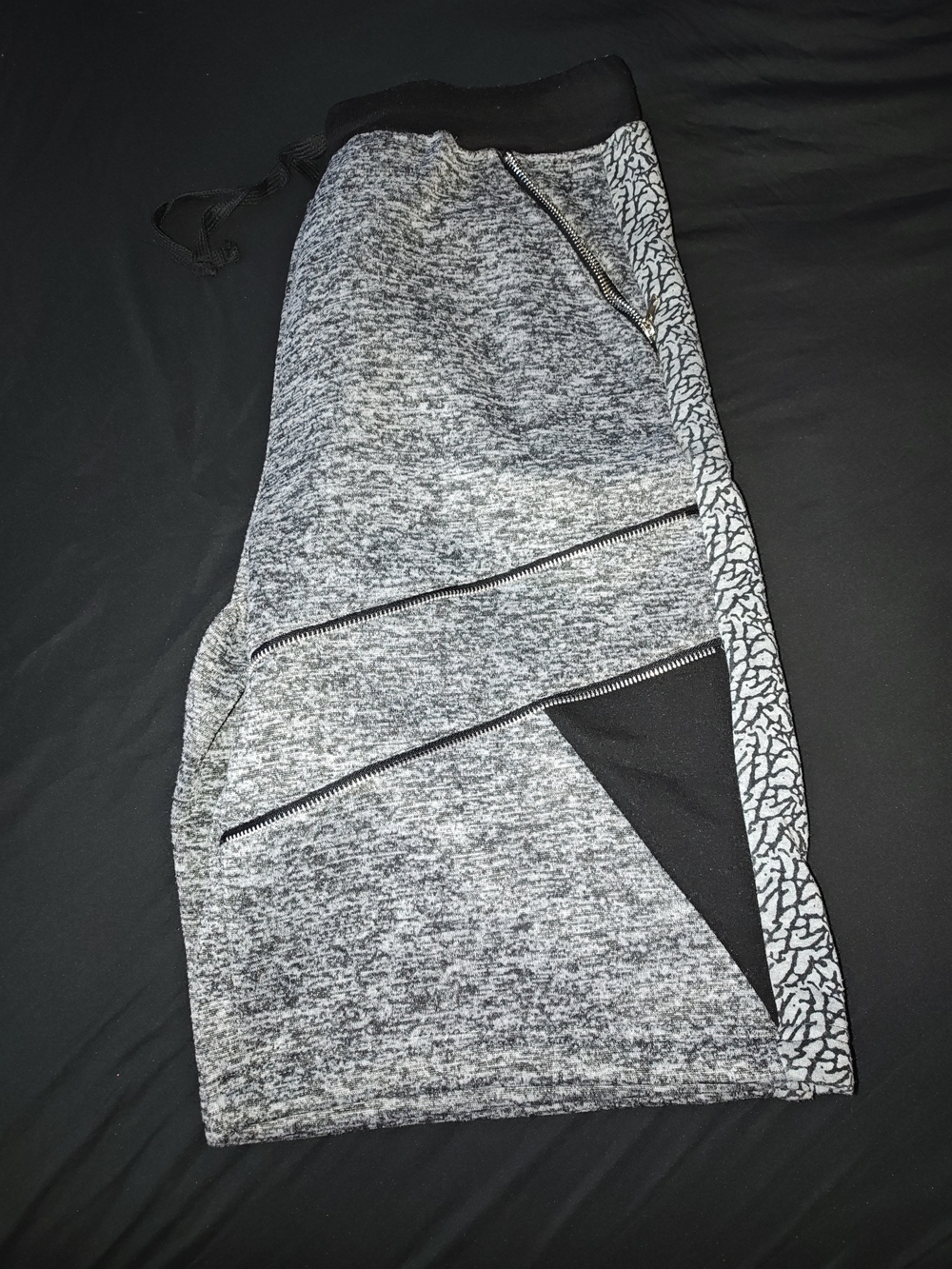 Sacred Crown Gray Marled shorts with Contrasting Trim XL